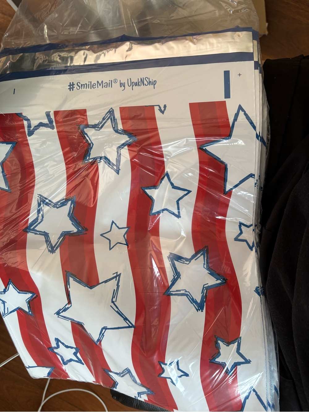 Patriotic BUNDLE OF 25 10x13” Poly Mailers - Picture 2 of 3